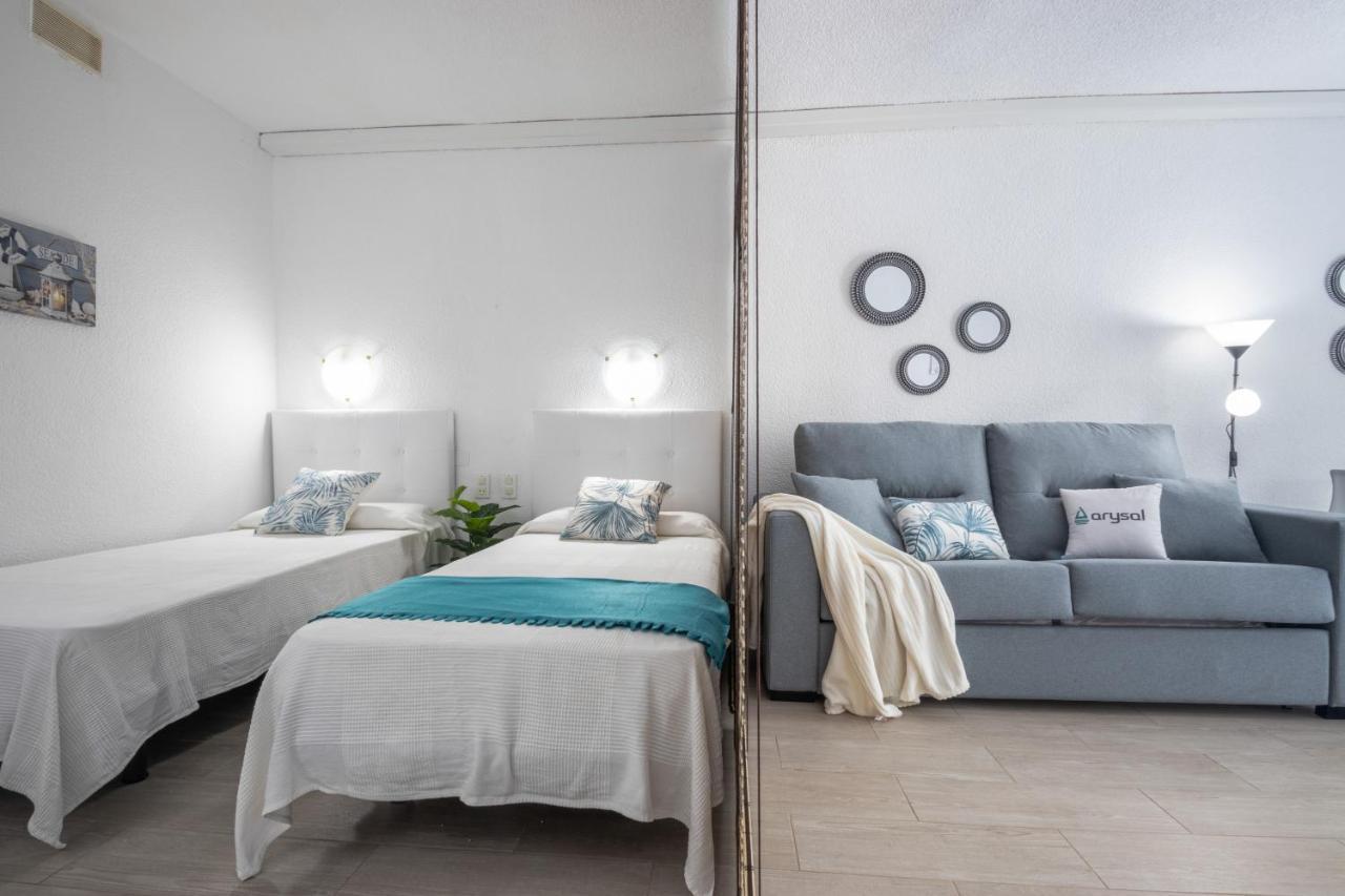 Bonito estudio renovado Salou Esterno foto