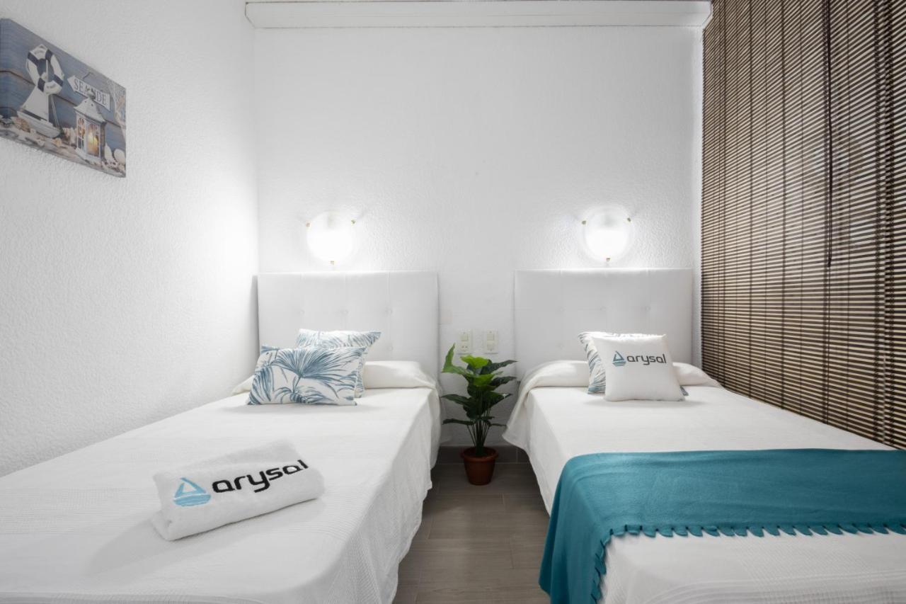 Bonito estudio renovado Salou Esterno foto