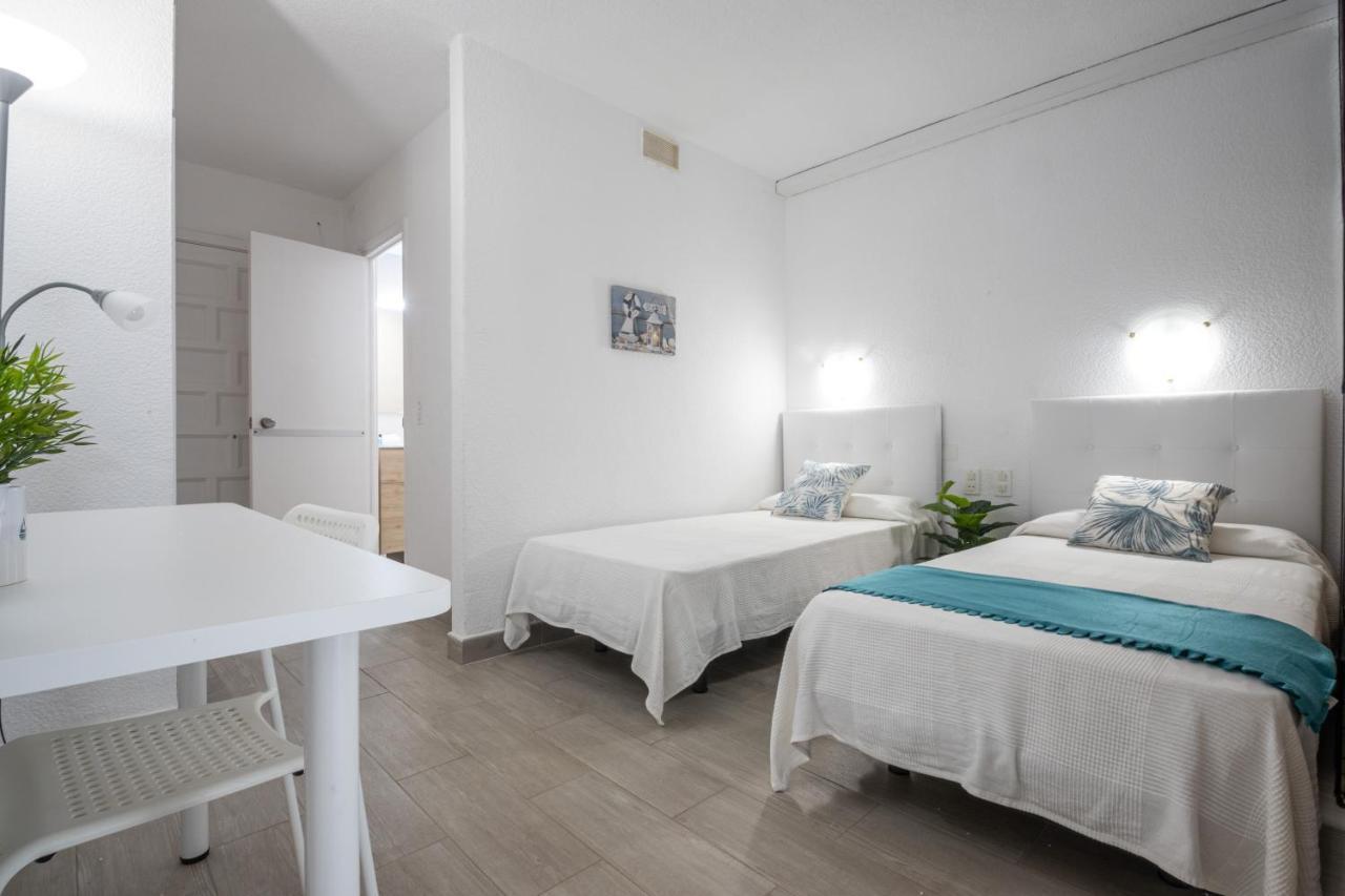 Bonito estudio renovado Salou Esterno foto